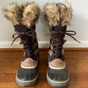 SOREL Joan of Arctic Boots